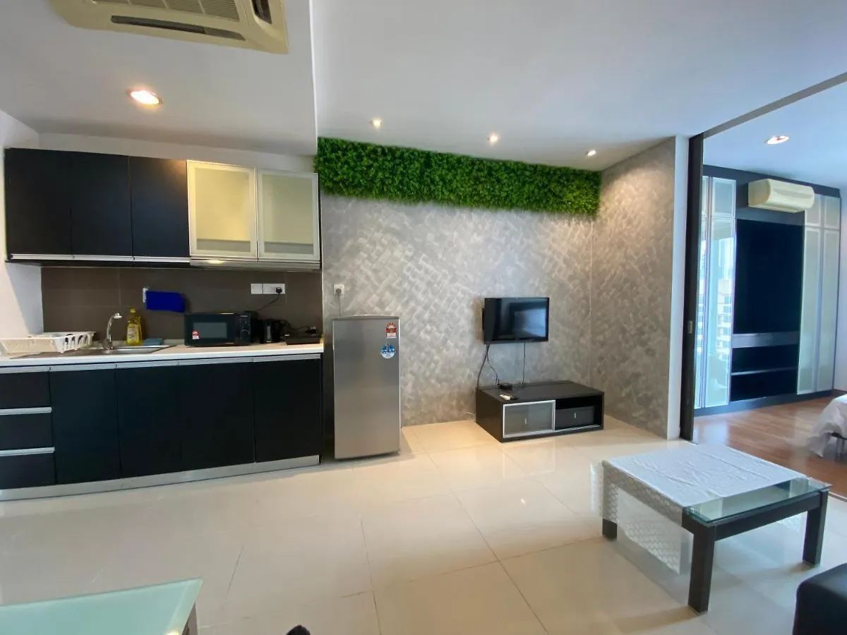 Spacious 3R,2R,Studio 5Min Walk To Time Square,Lalaport, Pool,Gym,Wifi Lägenhet Kuala Lumpur